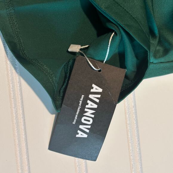 AVANOVA Emerald Green women’s Satin Wrap Blouse Sleeveless V Neck Top Medium NWT - Picture 6 of 8